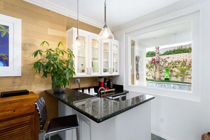 22-web-or-mls-HM_Mendocino_OPMG_1123_022