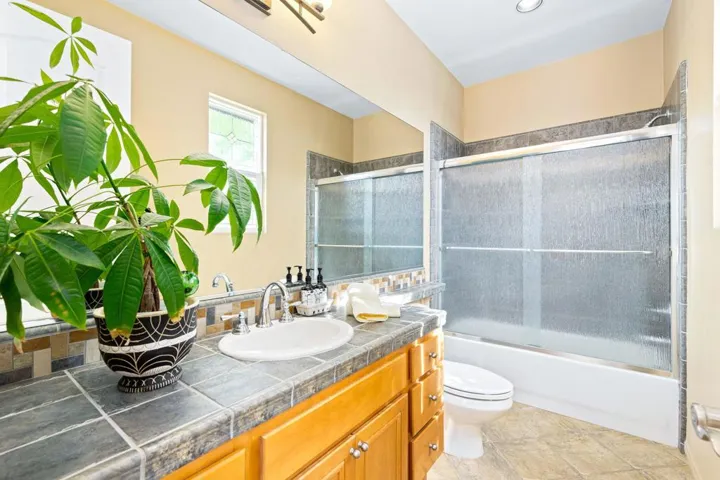 65-web-or-mls-HM_Mendocino_OPMG_1123_065