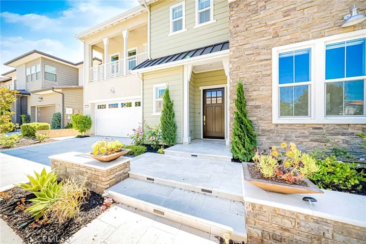114 Crossover, Irvine, California 92618