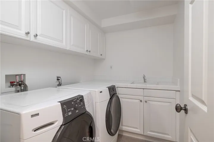 2500 Bungalow Place, Corona Del Mar, California 92625