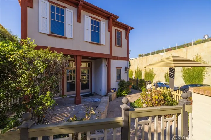2500 Bungalow Place, Corona Del Mar, California 92625