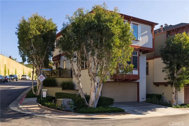 2500 Bungalow Place, Corona Del Mar, California 92625