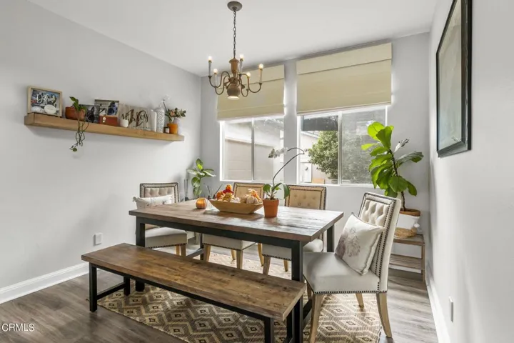 12-web-or-mls-UpMarketMedia216Ken-057