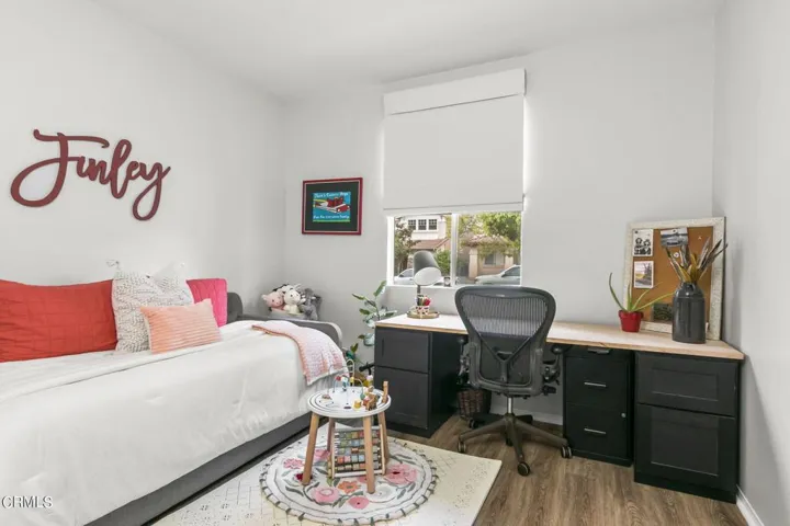 29-web-or-mls-UpMarketMedia216Ken-045