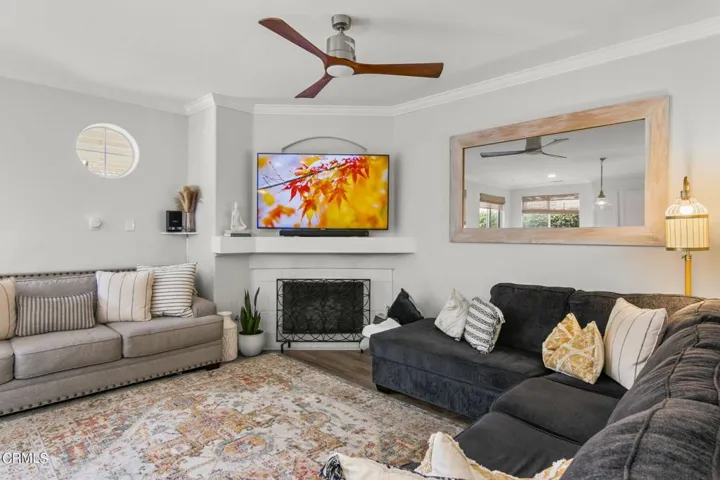 23-web-or-mls-UpMarketMedia216Ken-126