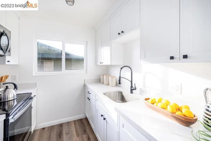 1033 Mohr Ln D, Concord, California 94518