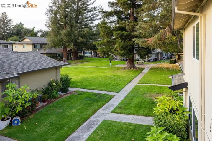 1033 Mohr Ln D, Concord, California 94518