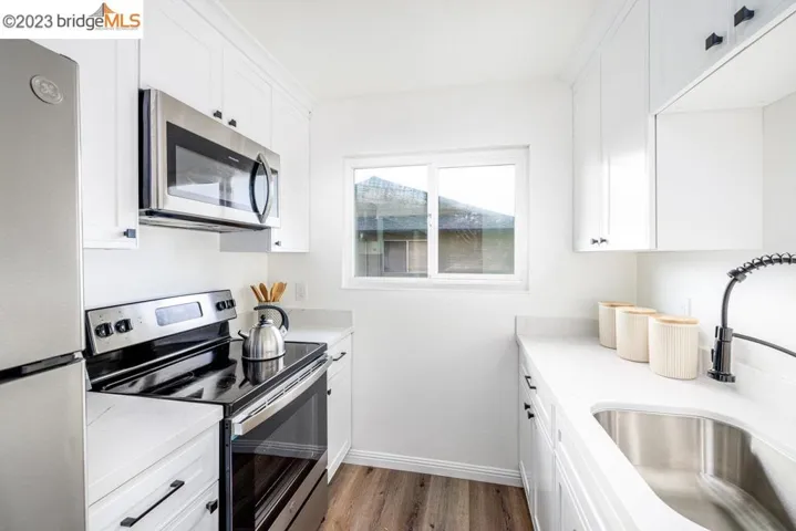 1033 Mohr Ln D, Concord, California 94518