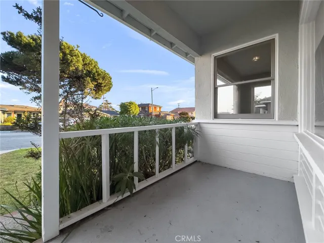 130 Palisade - Front Porch