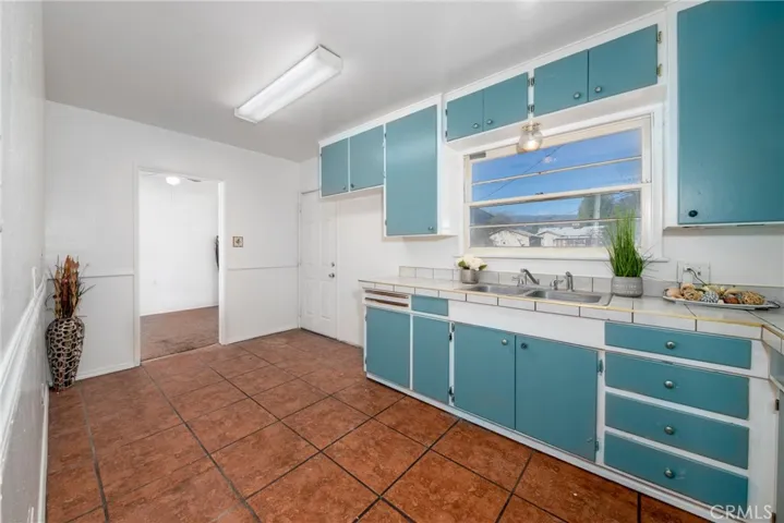 370 E Gilbert Street, San Bernardino, California 92404