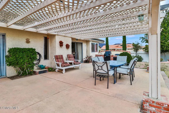 Spacious patio deck