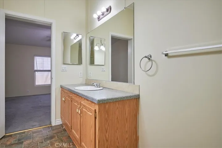 22241 Nisqually Road 65, Apple Valley, California 92308
