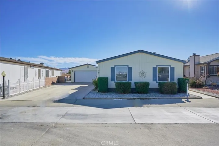 22241 Nisqually Road 65, Apple Valley, California 92308