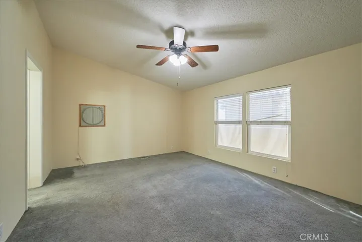 22241 Nisqually Road 65, Apple Valley, California 92308