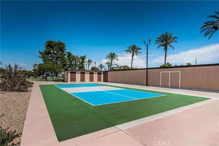 22241 Nisqually Road 65, Apple Valley, California 92308