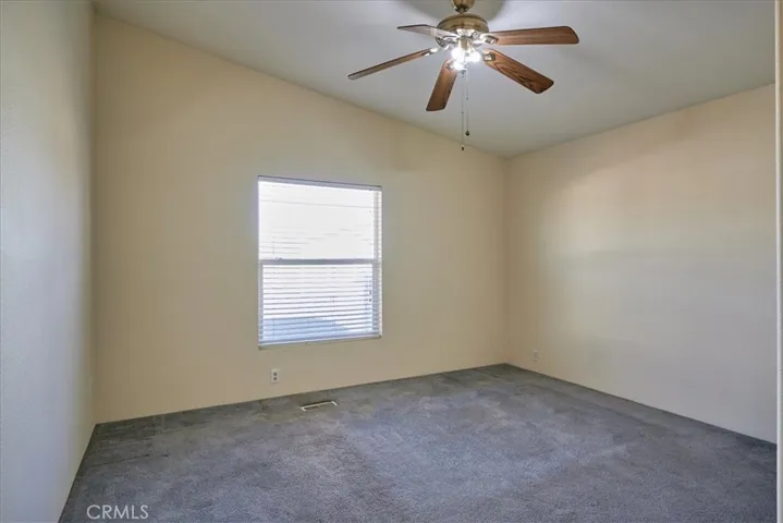 22241 Nisqually Road 65, Apple Valley, California 92308