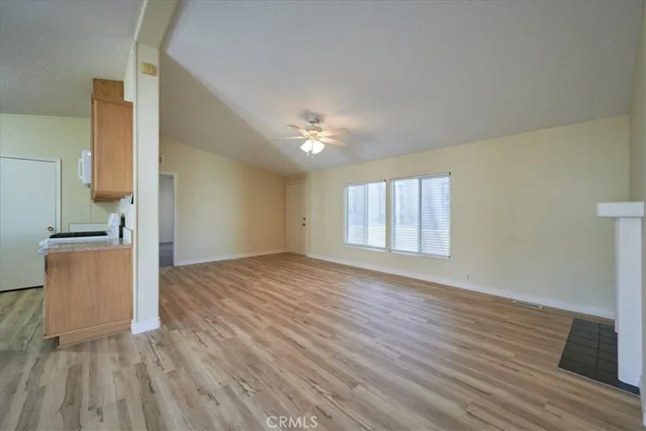 22241 Nisqually Road 65, Apple Valley, California 92308