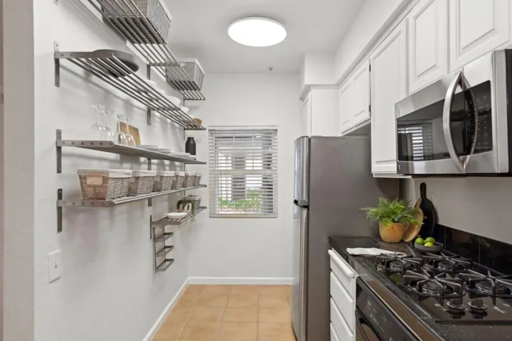 312 Crescent Court, Brisbane, California 94005