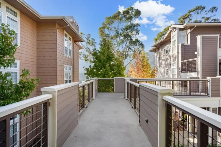 312 Crescent Court, Brisbane, California 94005