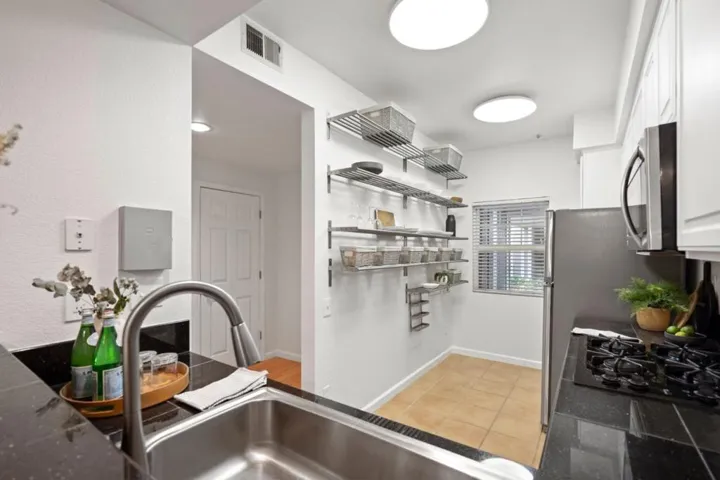 312 Crescent Court, Brisbane, California 94005
