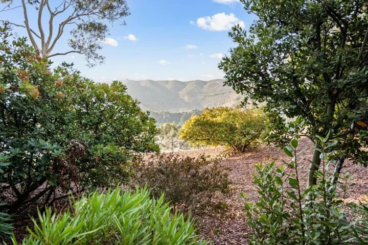 312 Crescent Court, Brisbane, California 94005