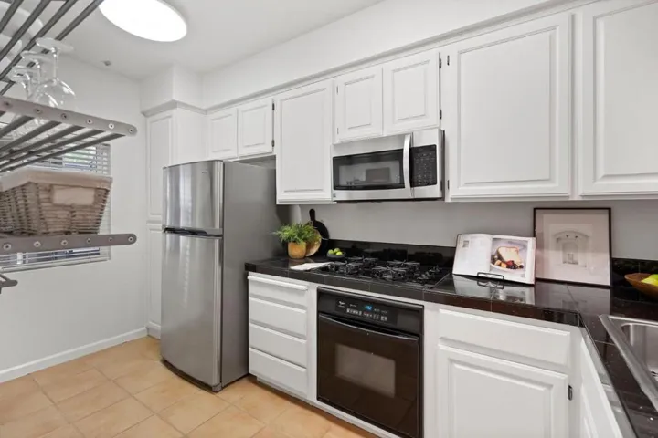 312 Crescent Court, Brisbane, California 94005
