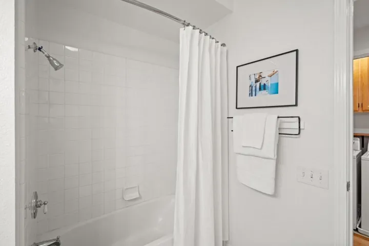 312 Crescent Court, Brisbane, California 94005