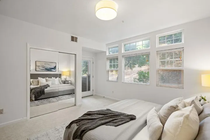 312 Crescent Court, Brisbane, California 94005