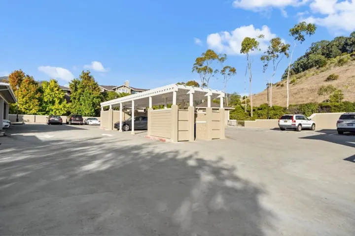 312 Crescent Court, Brisbane, California 94005
