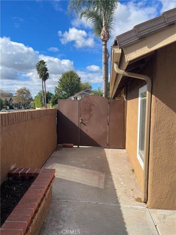 21572 Via Invierno, Lake Forest, California 92630