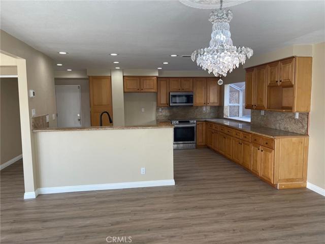21572 Via Invierno, Lake Forest, California 92630