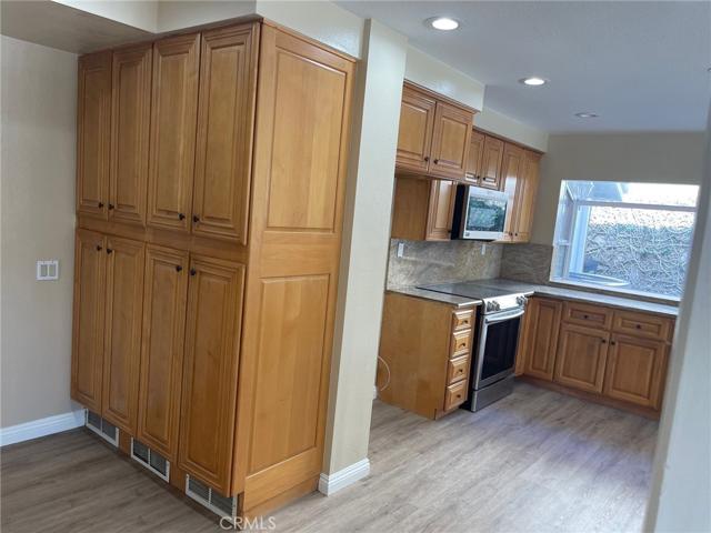 21572 Via Invierno, Lake Forest, California 92630