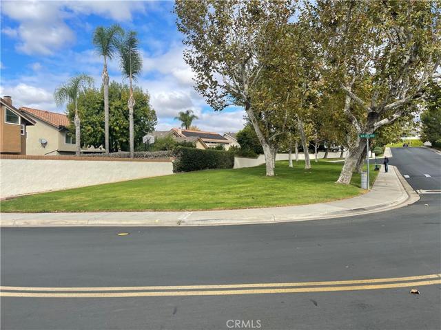 21572 Via Invierno, Lake Forest, California 92630