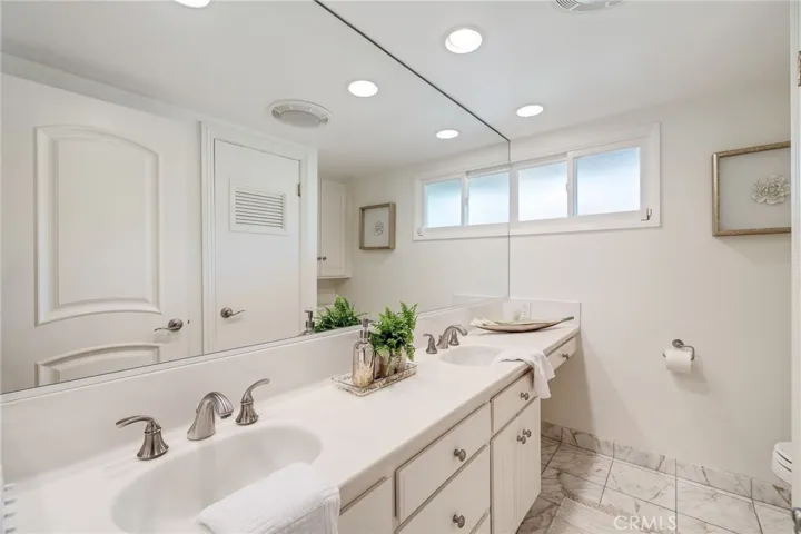 1329 Granvia Altamira, Palos Verdes Estates, California 90274