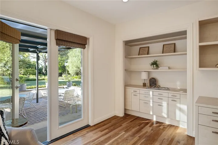 1329 Granvia Altamira, Palos Verdes Estates, California 90274