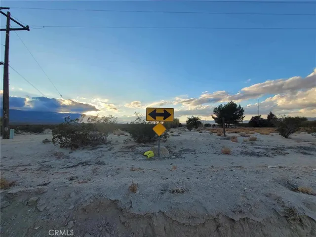 1 Midway Avenue, Lucerne Valley, California 92356