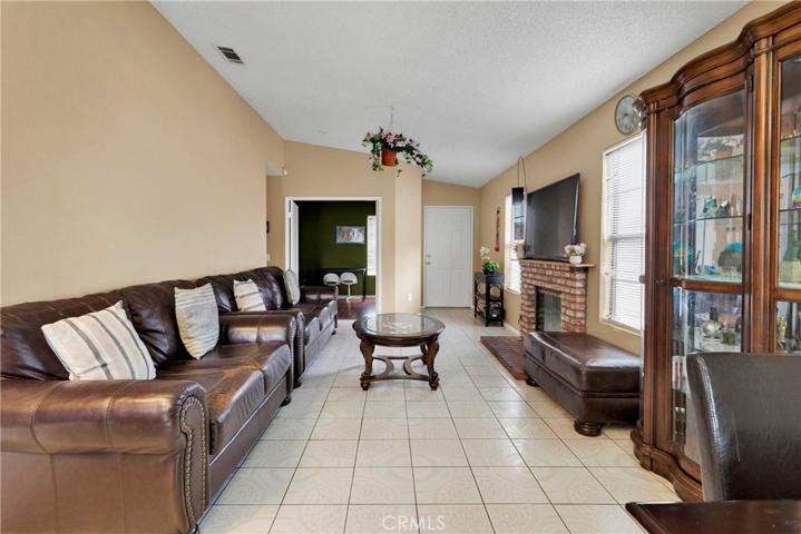 1050 Orangewood Street, Colton, California 92324