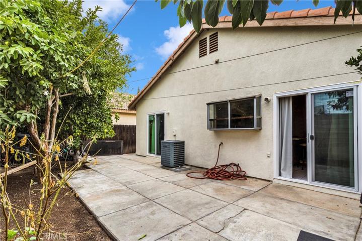 1050 Orangewood Street, Colton, California 92324