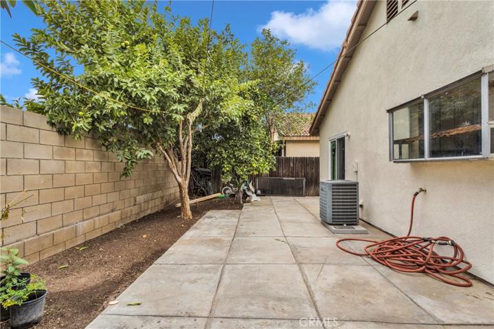 1050 Orangewood Street, Colton, California 92324