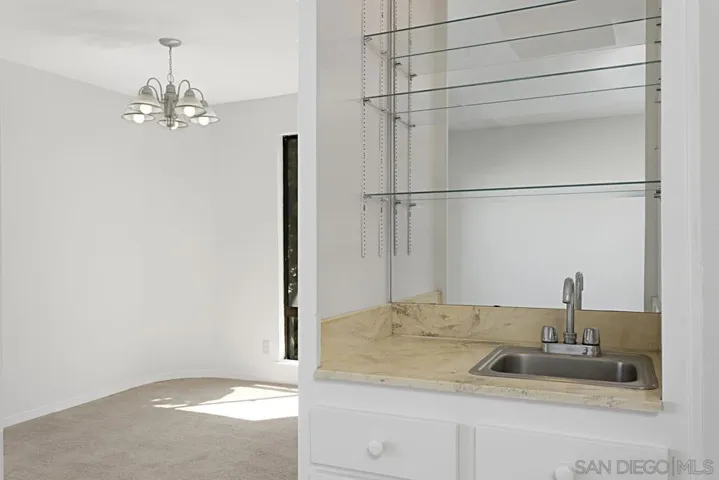 2308 Altisma Way 219, Carlsbad, California 92009