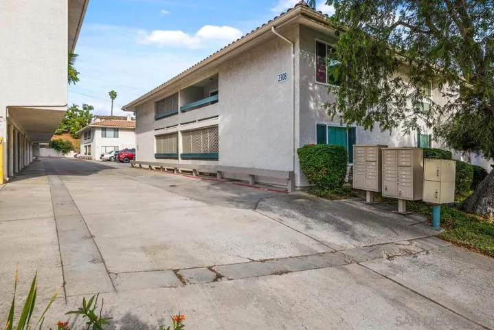 2308 Altisma Way 219, Carlsbad, California 92009
