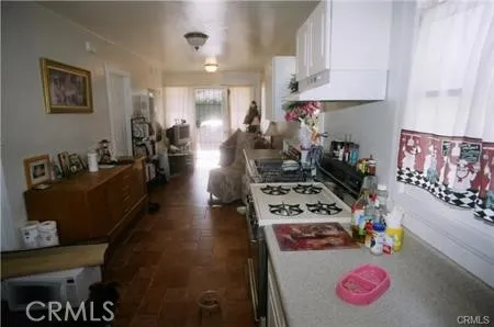 1 bdrm upgraded kitchen & tile