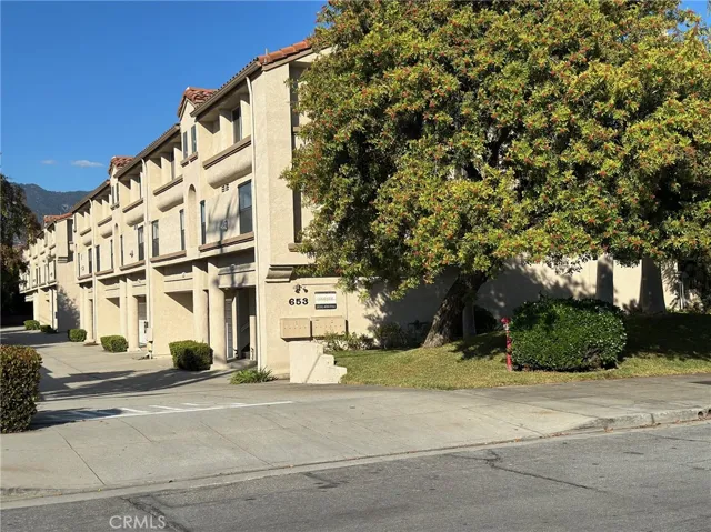 653 Fairview Avenue Unit 4, Arcadia, California 91007