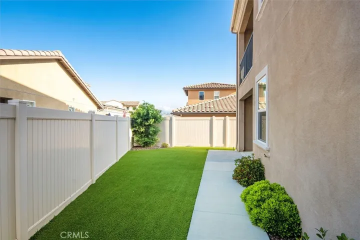 Completed backyard with artificial turf