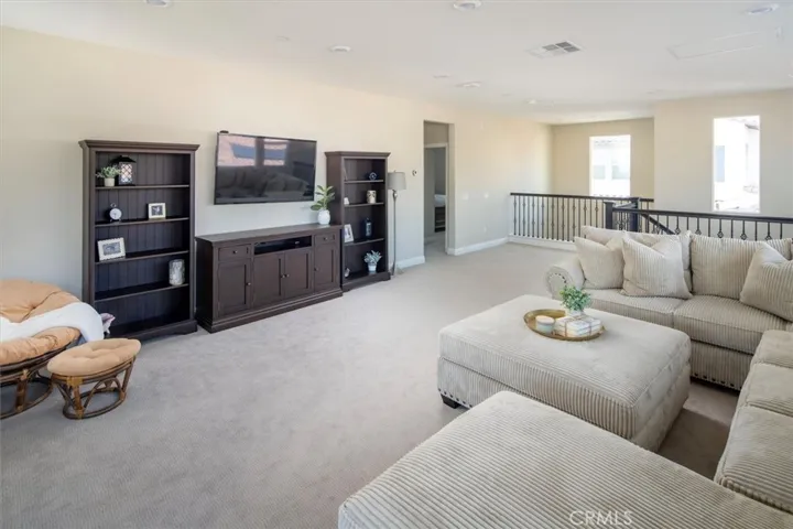 27111 Yearling Lane, Saugus, California 91350