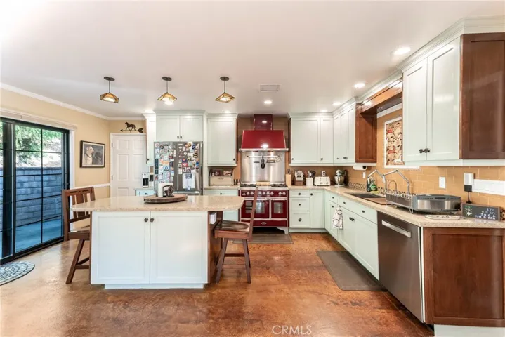 9994 Wornom Avenue, Shadow Hills, California 91040