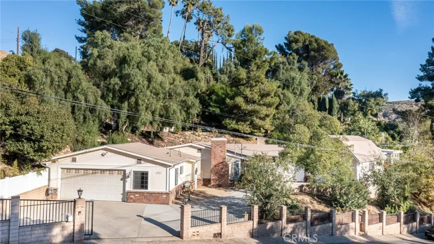 9994 Wornom Avenue, Shadow Hills, California 91040