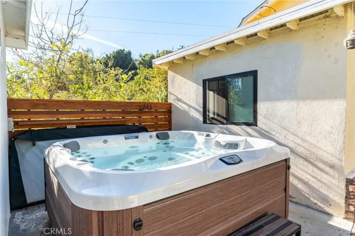 9994 Wornom Avenue, Shadow Hills, California 91040