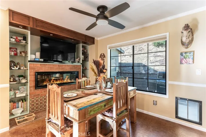 9994 Wornom Avenue, Shadow Hills, California 91040