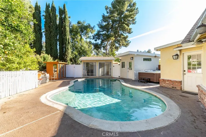 9994 Wornom Avenue, Shadow Hills, California 91040